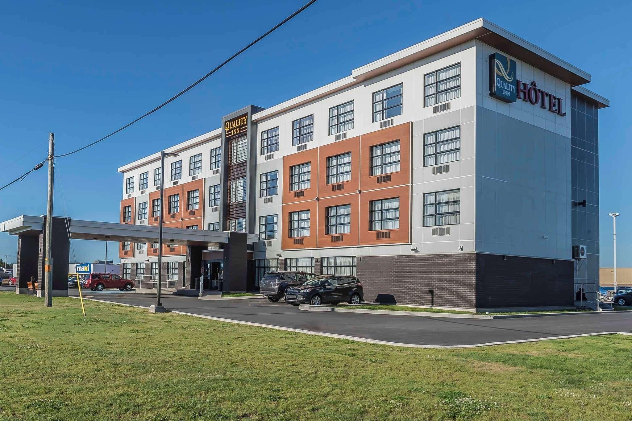 Quality Inn Sept-Iles Exterior photo